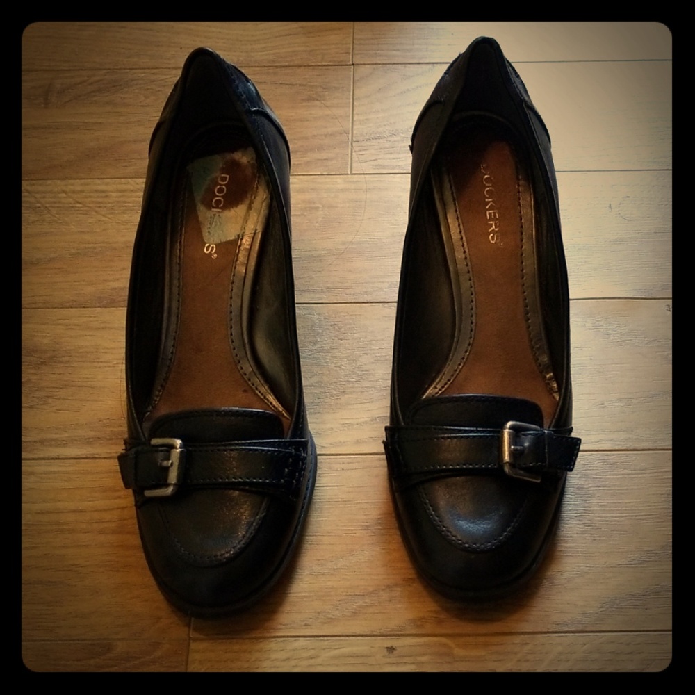 Dockers formal shoes size 6